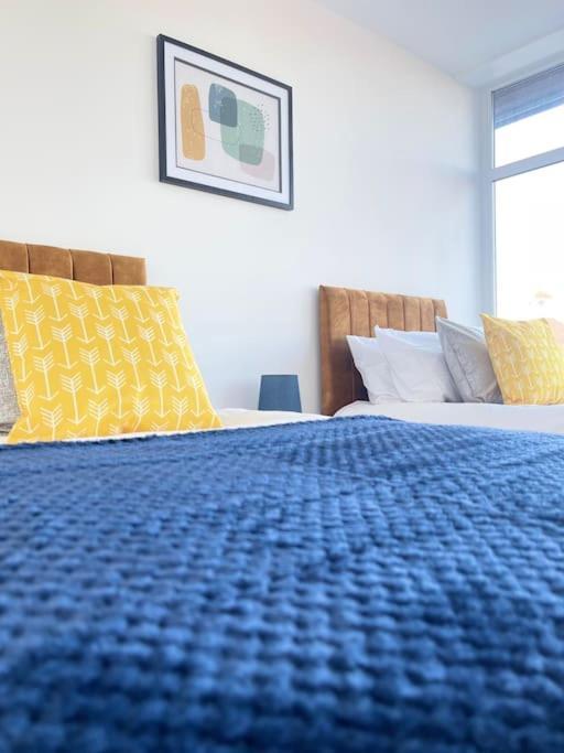 1 Bedroom Apartment - Flitwick - Contractor Friendly - Tourist Ready - Full Kitchen - Wifi - Smart Tv - Sofa Bed - Free Parking - Ideal For Short Or Long Stays Exterior photo